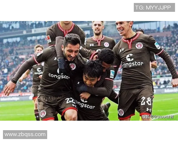 赫尔塔柏林与杜塞尔多夫激烈对抗争取宝贵1分 赫尔塔柏林与杜塞尔多夫激烈对抗争取宝贵1分