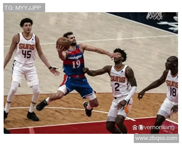 活塞队客场战胜马刺,球队实力逐渐显现 活塞队客场战胜马刺,球队实力逐渐显现