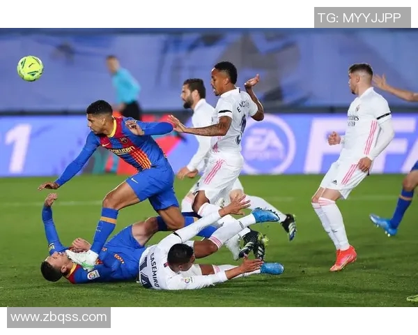 西班牙进攻球员埃尔南德斯积极讨论转会，巴萨或成潜在目的地